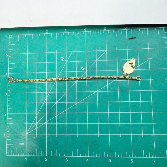 Vintage Praying Hands Mary Etched Charm Bracelet Gold Tone Snail Chain 6.5” - Picture 4 of 6